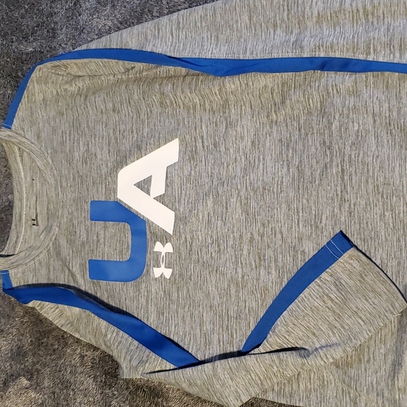 Under Armour Other - Boys under armour long sleeve top